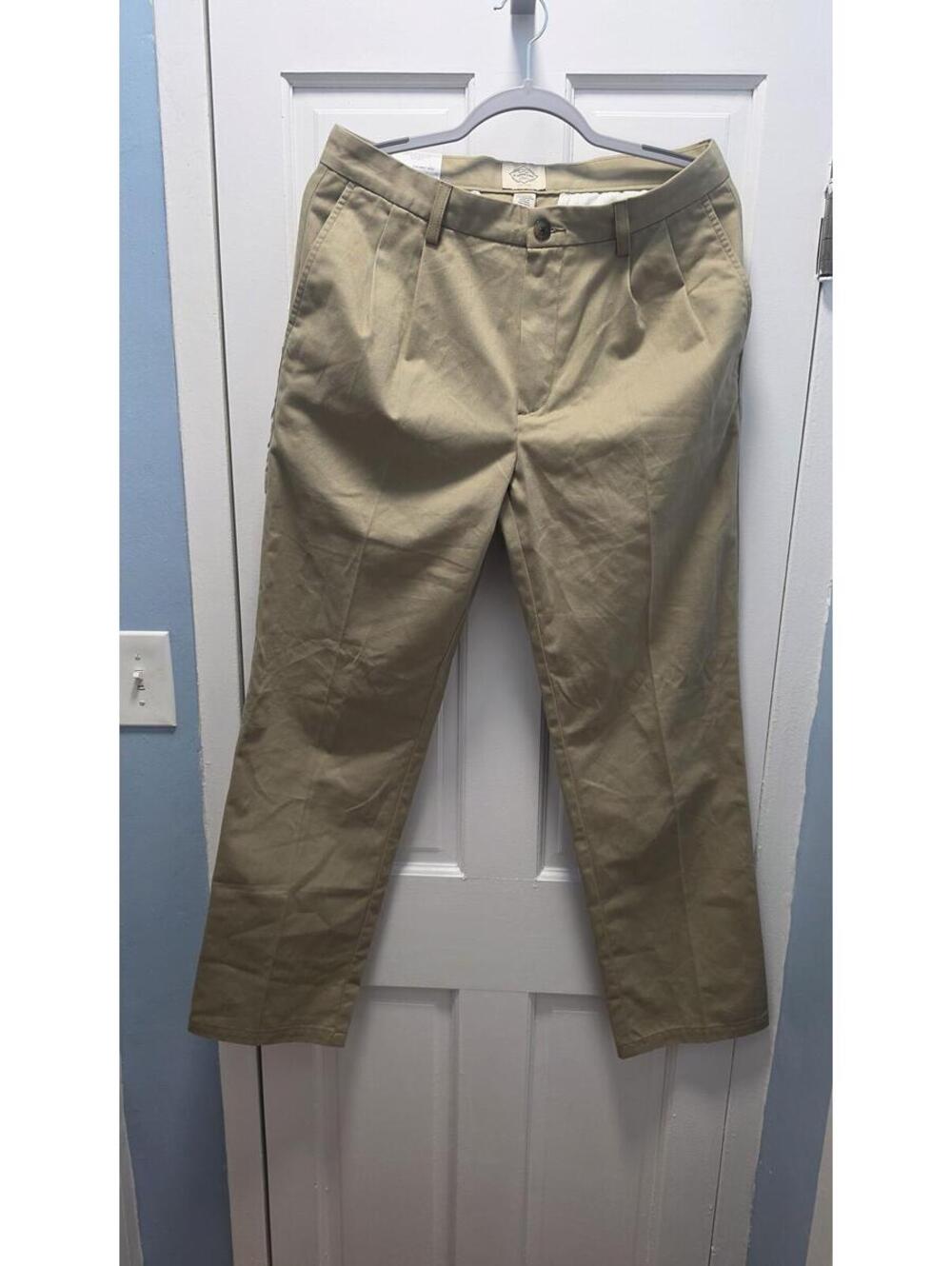 St. John's Bay Classic Fit Easy Care Khaki Pants 32x32